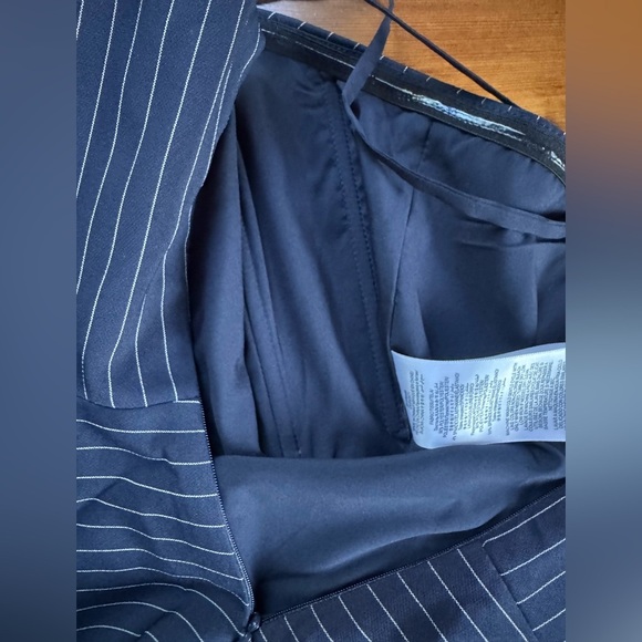 BCBG NewYork Navy Striped Peplum Spaghetti Stripe Top size 10 NWT - Picture 8 of 8